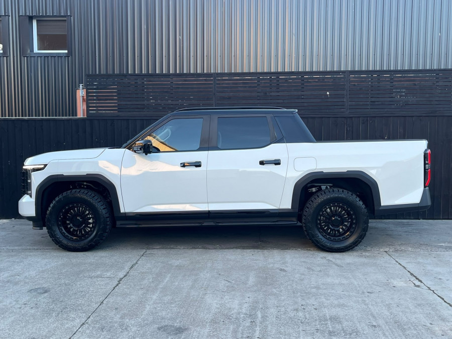 2025 MG U9 Black Edition Ute Image 6