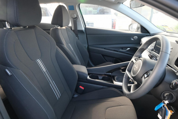2025 Hyundai i30 CN7.V2  Sedan Image 7