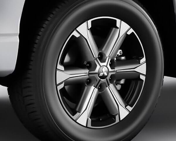 Set of four 18&quot; alloy wheel