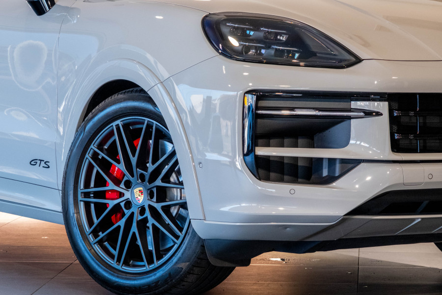 2024 Porsche Cayenne GTS SUV