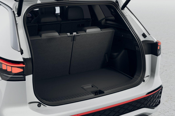 2025 MY26 Volkswagen Tayron R4 195TSI R-Line SUV Image 6