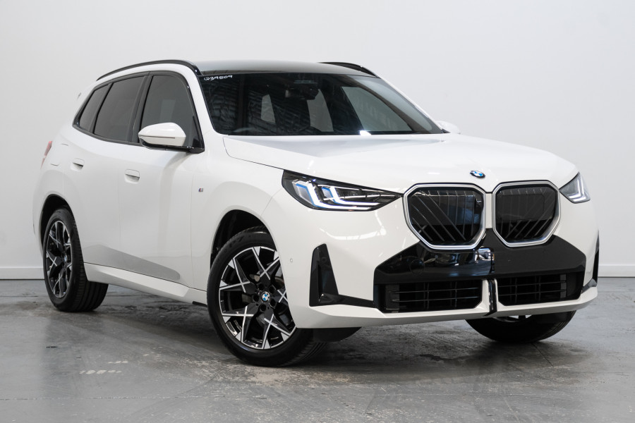 2025 BMW X3 20 xDrive SUV Image 1