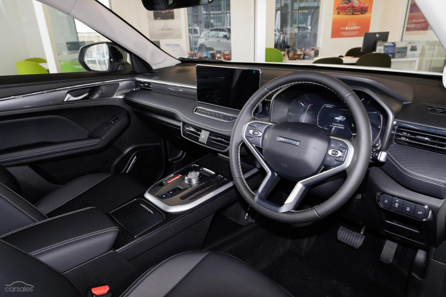 2025 GWM Haval Jolion A02 Lux Hybrid SUV Image 16