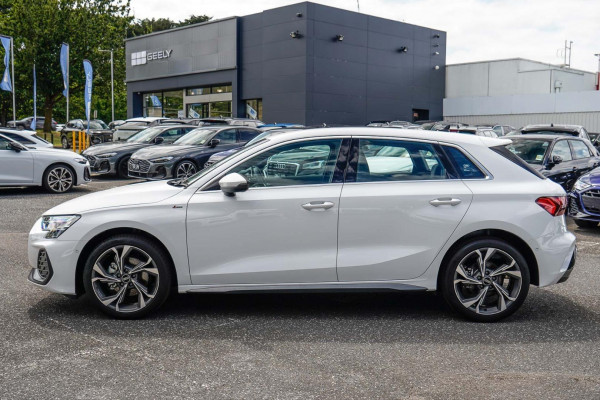 2025 Audi A3 GY 35 TFSI S line Hatch image 5
