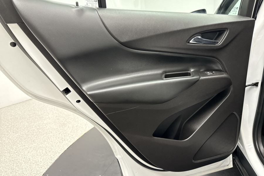 2017 MY18 Holden Equinox EQ LT SUV Image 15