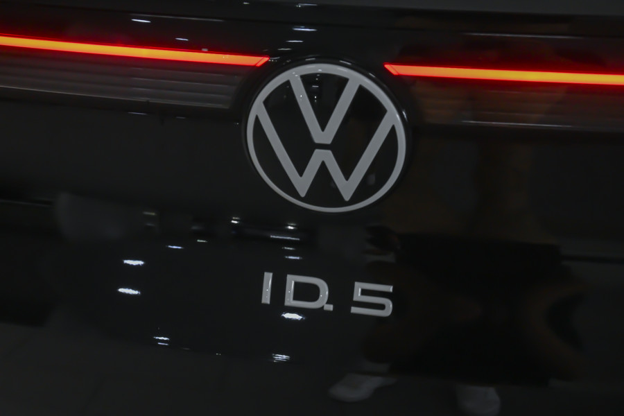 2025 Volkswagen ID. 5 E2 Pro SUV Image 22