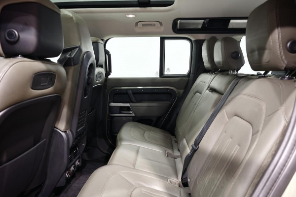 2021 Land Rover Defender L663 110 D300 SE SUV Image 4