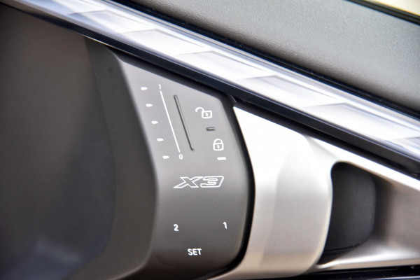 2025 BMW X3 G45 20 xDrive SUV image 12