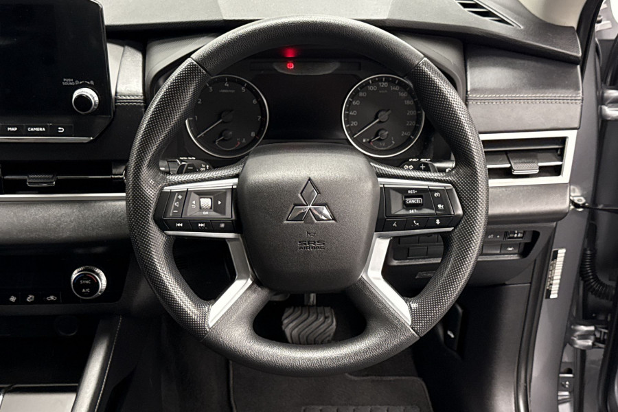 2021 MY22 Mitsubishi Outlander ZM ES SUV Image 18