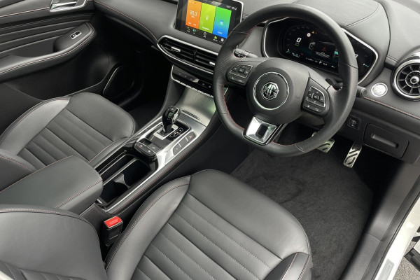 2025 MG HS Plug-in Hybrid Essence SUV Image 16