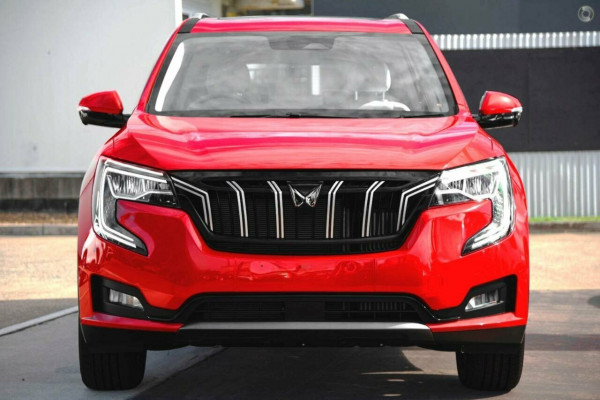 2025 Mahindra XUV700  AX7L SUV