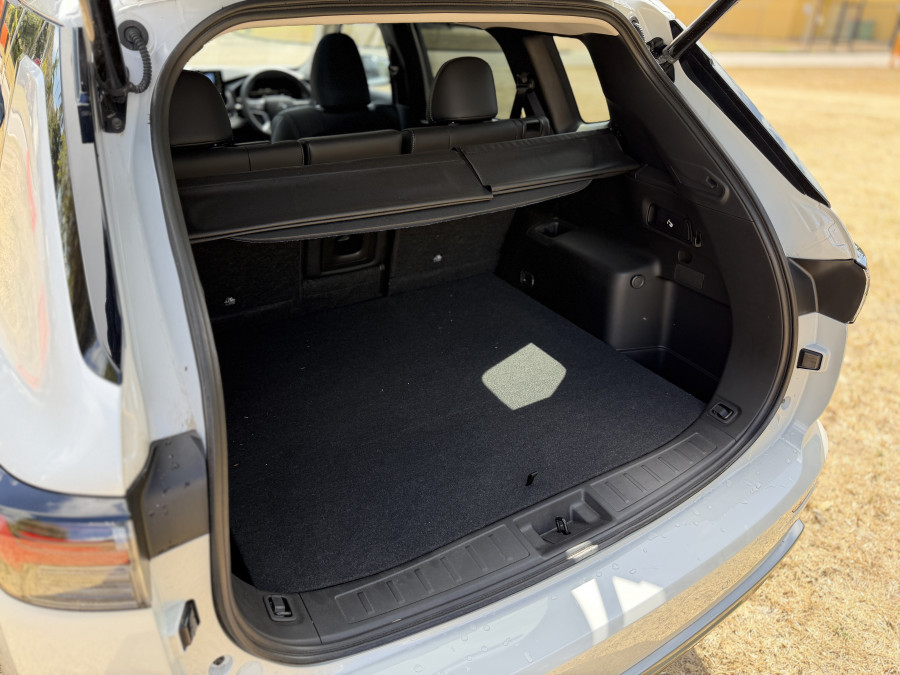 2025 Mitsubishi Outlander ZM Exceed SUV Image 12