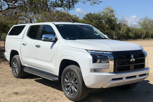 2025 Mitsubishi Triton MV GLS Ute Image 1