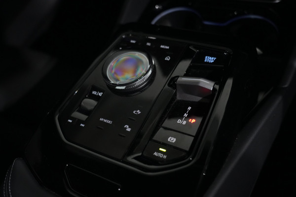 2025 BMW i5 eDrive40 M Sport Sedan image 17