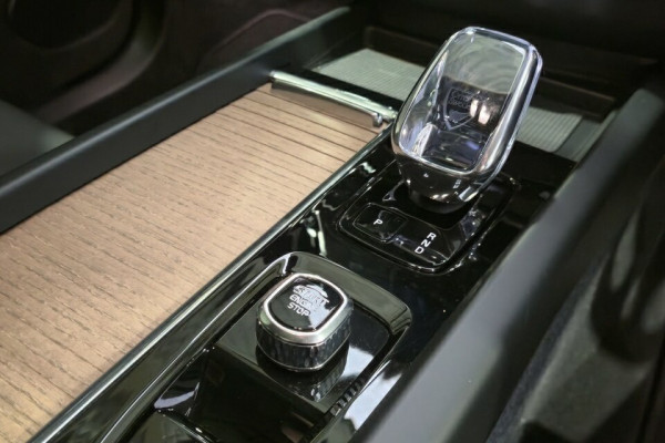 2025 MY26 Volvo XC60 UZ Plus B5 Bright SUV Image 16