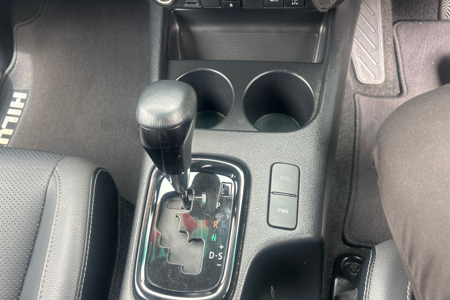 2022 Toyota HiLux GUN126R Rogue Double-Cab Pick-Up Image 27