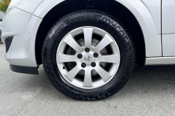 2008 Holden Astra AH CD Hatch Image 25