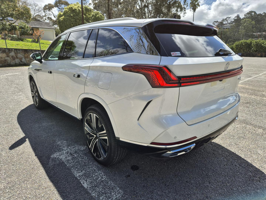 2025 MG QS IS31 Essence SUV Image 5