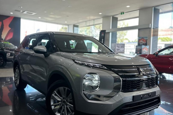 2025 MY24 Mitsubishi Outlander ZM ES SUV