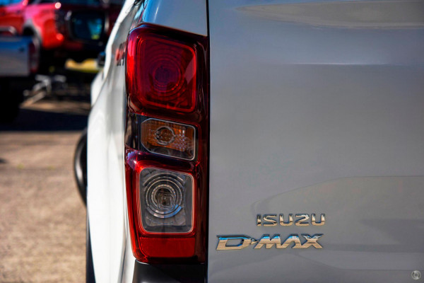 2026 MY25.5 Isuzu D-MAX RG X-RIDER Ute Image 6