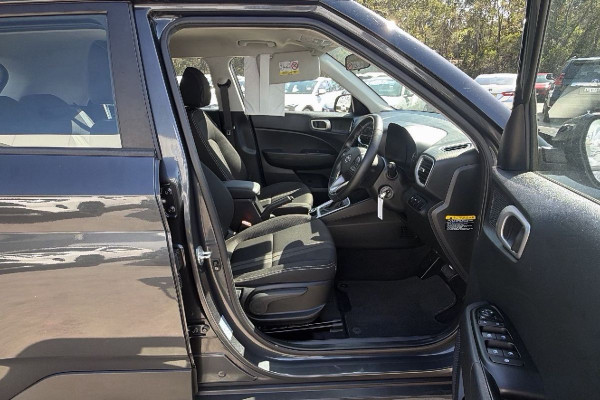 2019 Hyundai Venue QX Active SUV Image 18