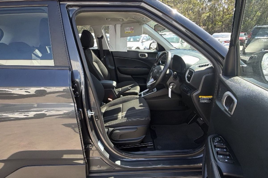 2019 Hyundai Venue QX Active SUV Image 18