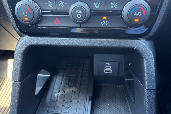 2025 MY26 Ford Everest UB Ambiente SUV Image 15