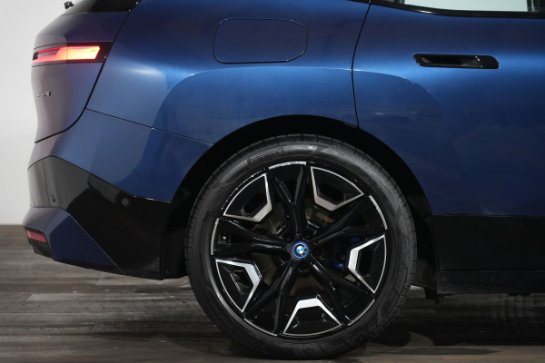 2023 BMW iX xDrive40 Sport SUV Image 6