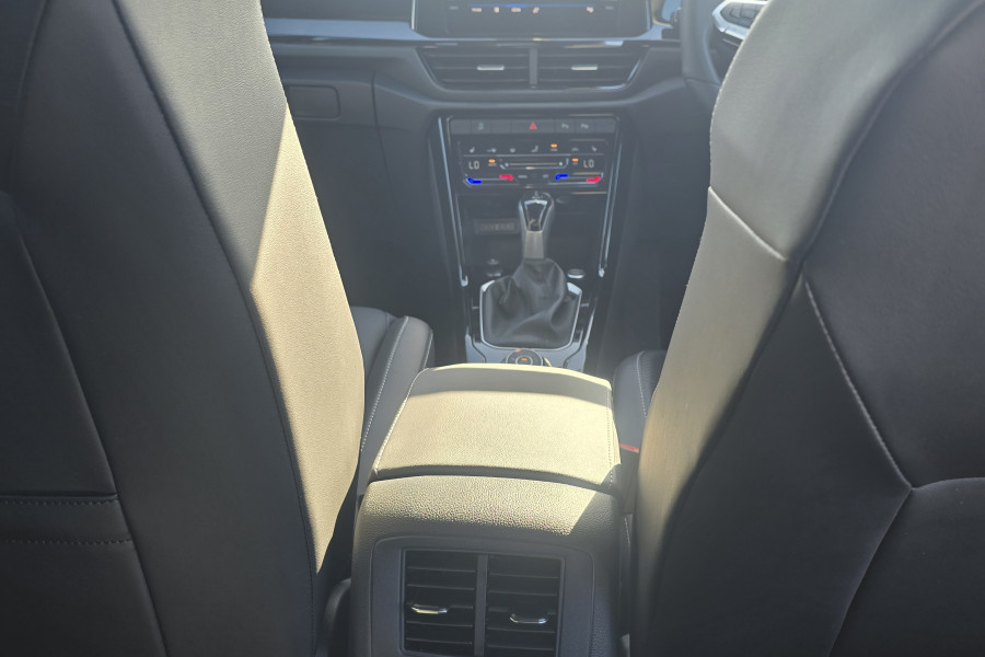 2025 Volkswagen T-Roc D11 140TSI R-Line SUV Image 12