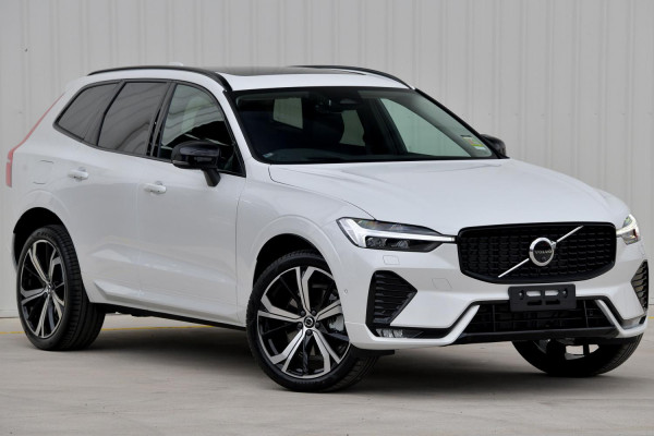 2023 Volvo XC60  Ultimate B6 Dark SUV Image 4