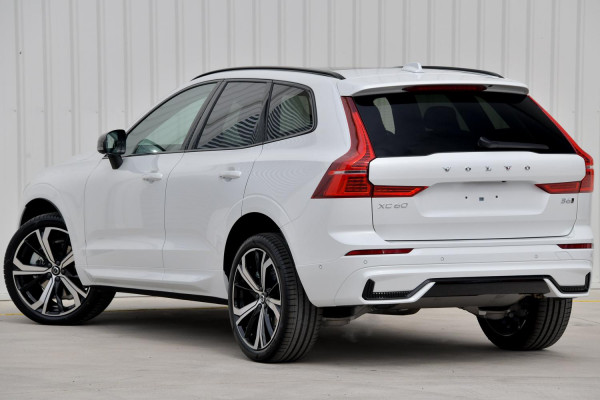 2023 Volvo XC60  Ultimate B6 Dark SUV Image 5