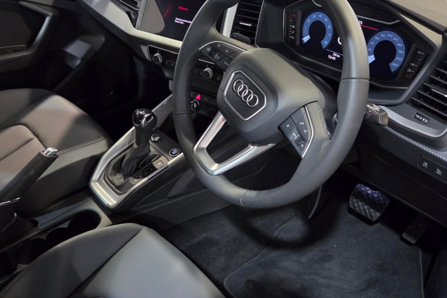 2025 Audi A1 GB 40 TFSI S line Hatch