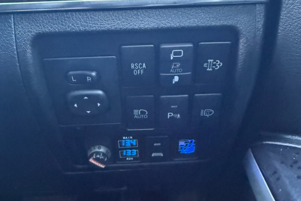 2019 Toyota LandCruiser VDJ200R Sahara SUV Image 17