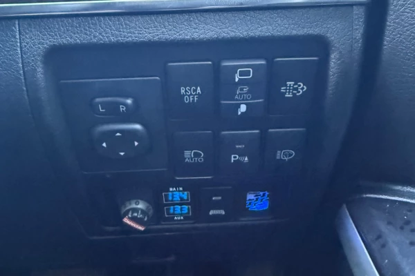 2019 Toyota LandCruiser VDJ200R Sahara SUV Image 17