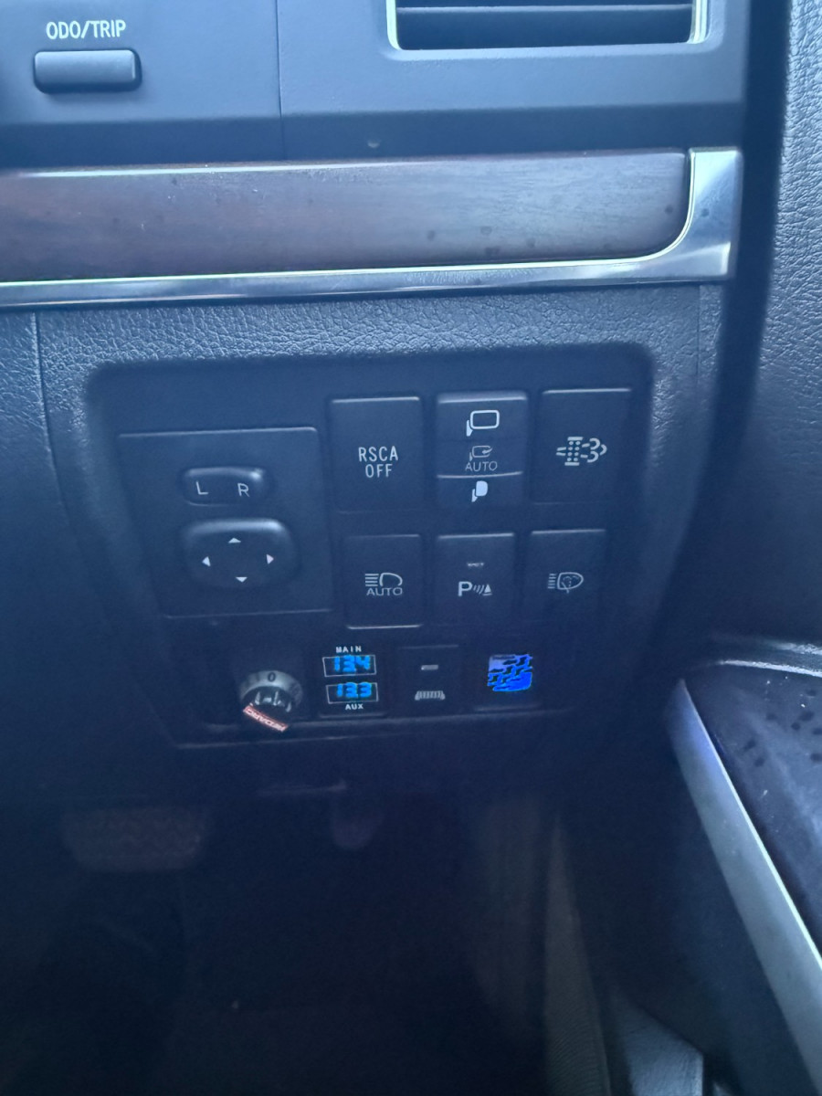 2019 Toyota LandCruiser VDJ200R Sahara SUV Image 17