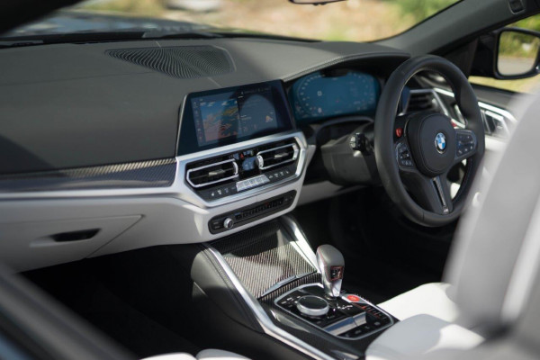 2022 BMW M4 Competition Xdrive Convertible Image 6