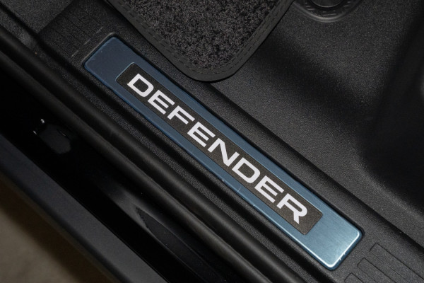 2026 Land Rover Defender L663 110 D350 X-Dynamic SE SUV image 19