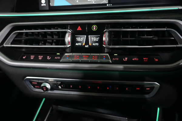 2019 BMW X7 Xdrive30d SUV image 21