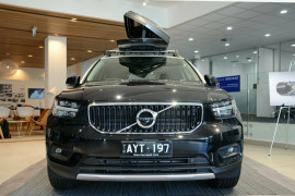 2018 MY19 Volvo XC40 T4 Momentum Suv