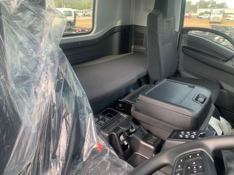 2026 Isuzu FYJ 320-355 AT R51 Cab Chassis Image 12