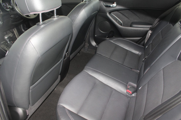 2013 MY14 Kia Cerato YD SLi Sedan