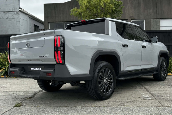 2026 MG U9 Explore Pro Ute Image 3