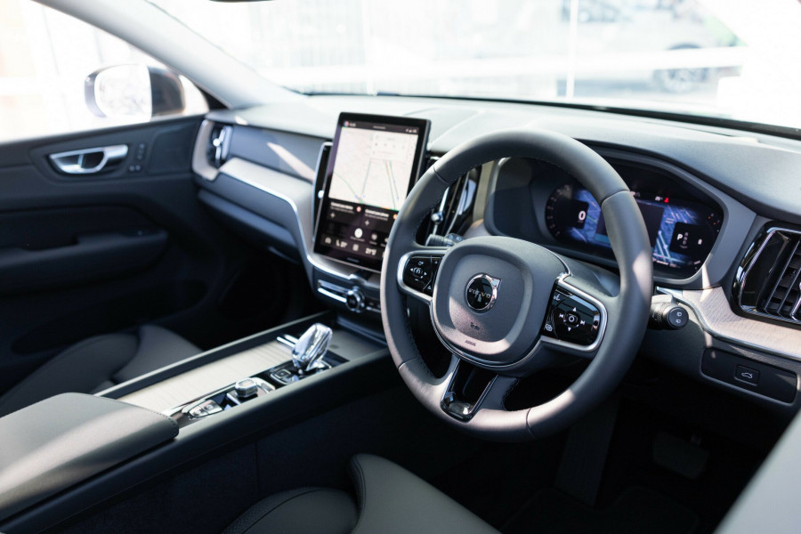 2026 Volvo XC60 UZ Plus B5 Bright SUV Image 13