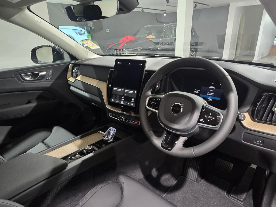 2025 MY26 Volvo XC60 UZ Plus B5 Bright SUV Image 7