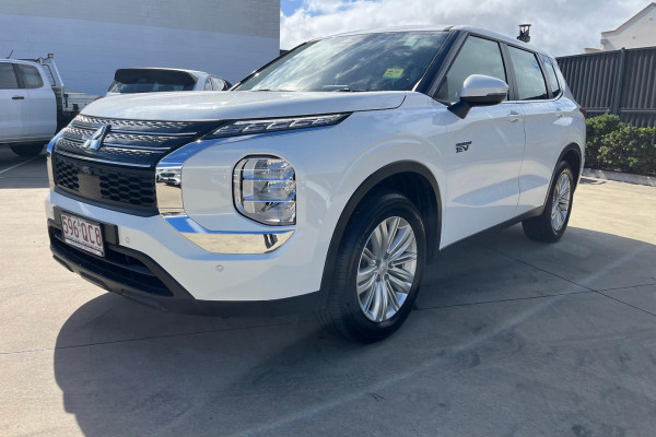 2025 MY24 Mitsubishi Outlander ZM PHEV ES SUV Image 3