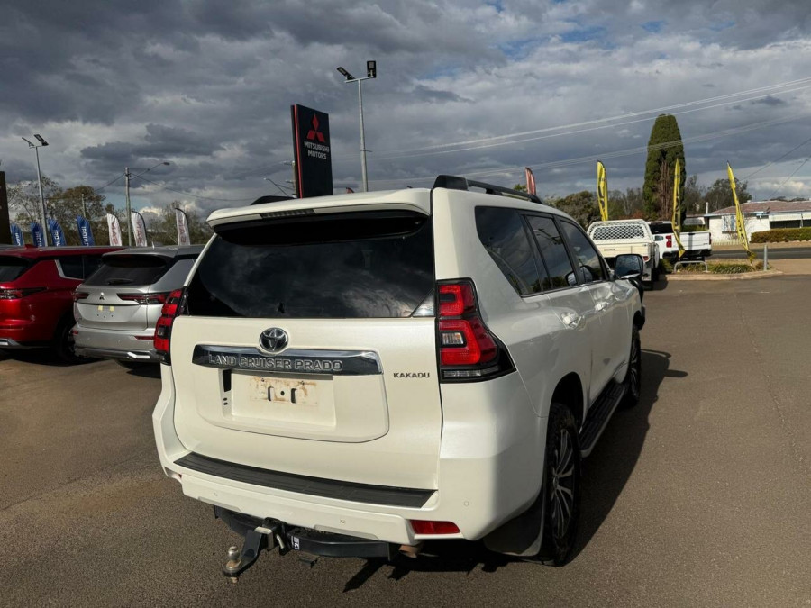 2023 Toyota LandCruiser Prado GDJ150R Kakadu SUV Image 7