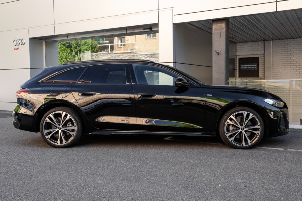 2025 Audi A5 B10  TFSI 200kW S line Wagon image 3