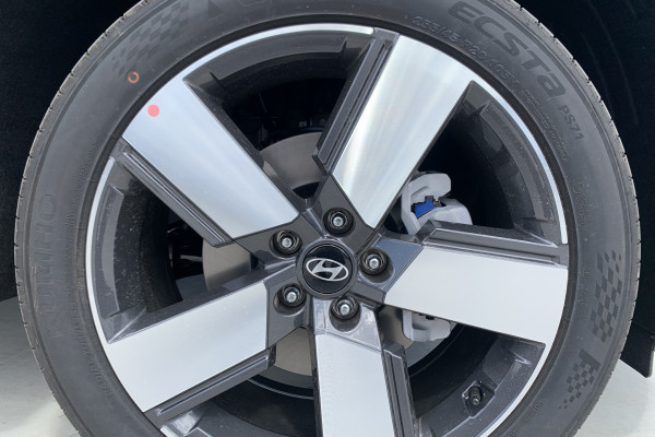 2027 Hyundai Santa Fe MX5.V2 Hybrid Elite SUV Image 10