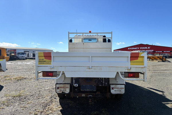2018 Hino 300 Tray Dropside Image 3