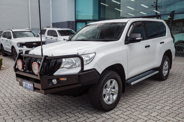 2021 Toyota LandCruiser Prado GDJ150R GX SUV Image 3